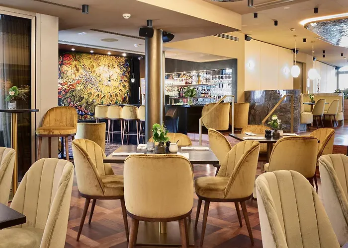 מלון Living Viktualienmarkt 4*