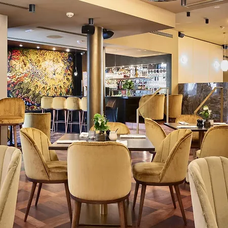 Hotel Living Viktualienmarkt 4*