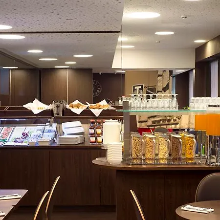 Hotel Living Viktualienmarkt 4*